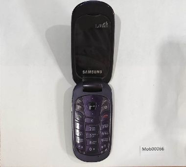 Сотовый телефон Samsung SGH-L230 без АКБ и задней крышки,экран не разбит