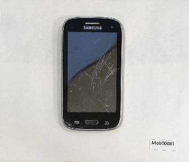 Сотовый телефон Samsung S9300 не проверено, без задней крышки, на экране царапины